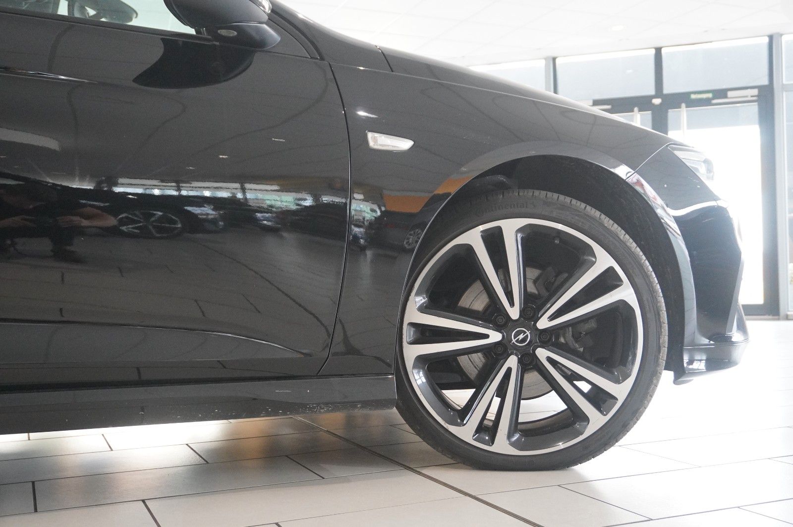 Fahrzeugabbildung Opel Insignia B ST 2.0D ULTIMATE NAVI/LED/KAMERA/AHK