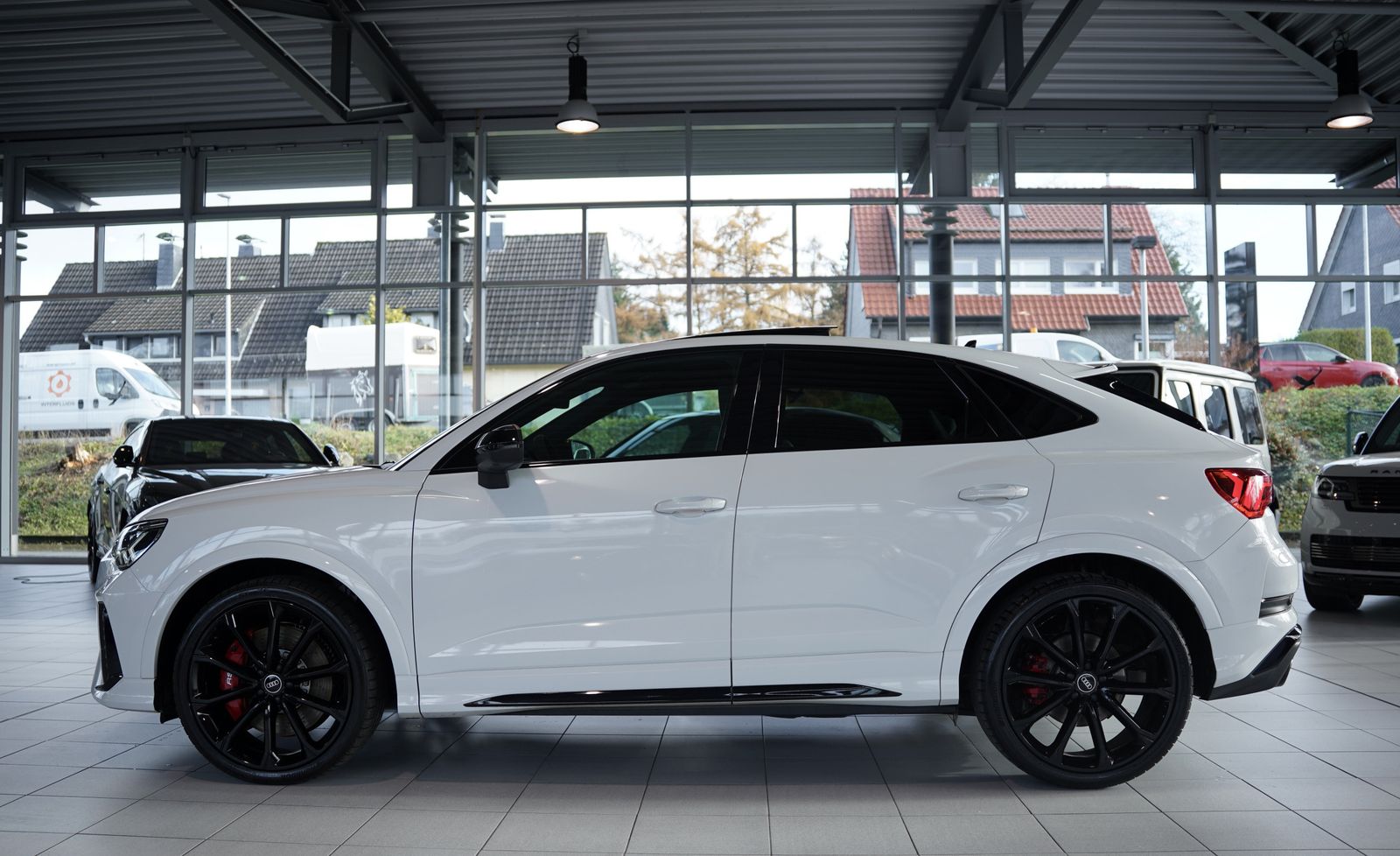 Audi Rsq3
