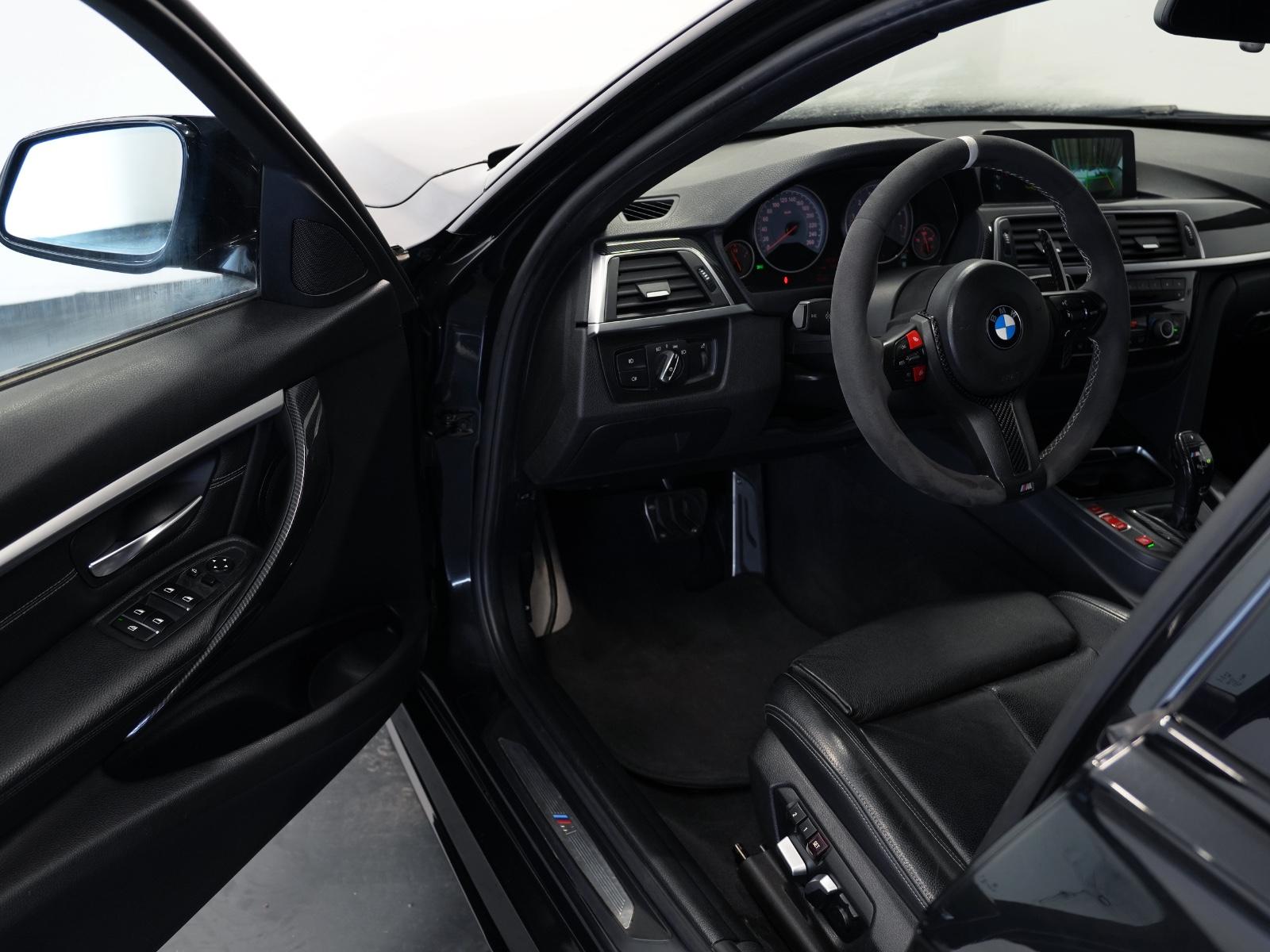 BMW 330i Limousine M-Sport CARBON/R-KAM/MEMORY/LEDER