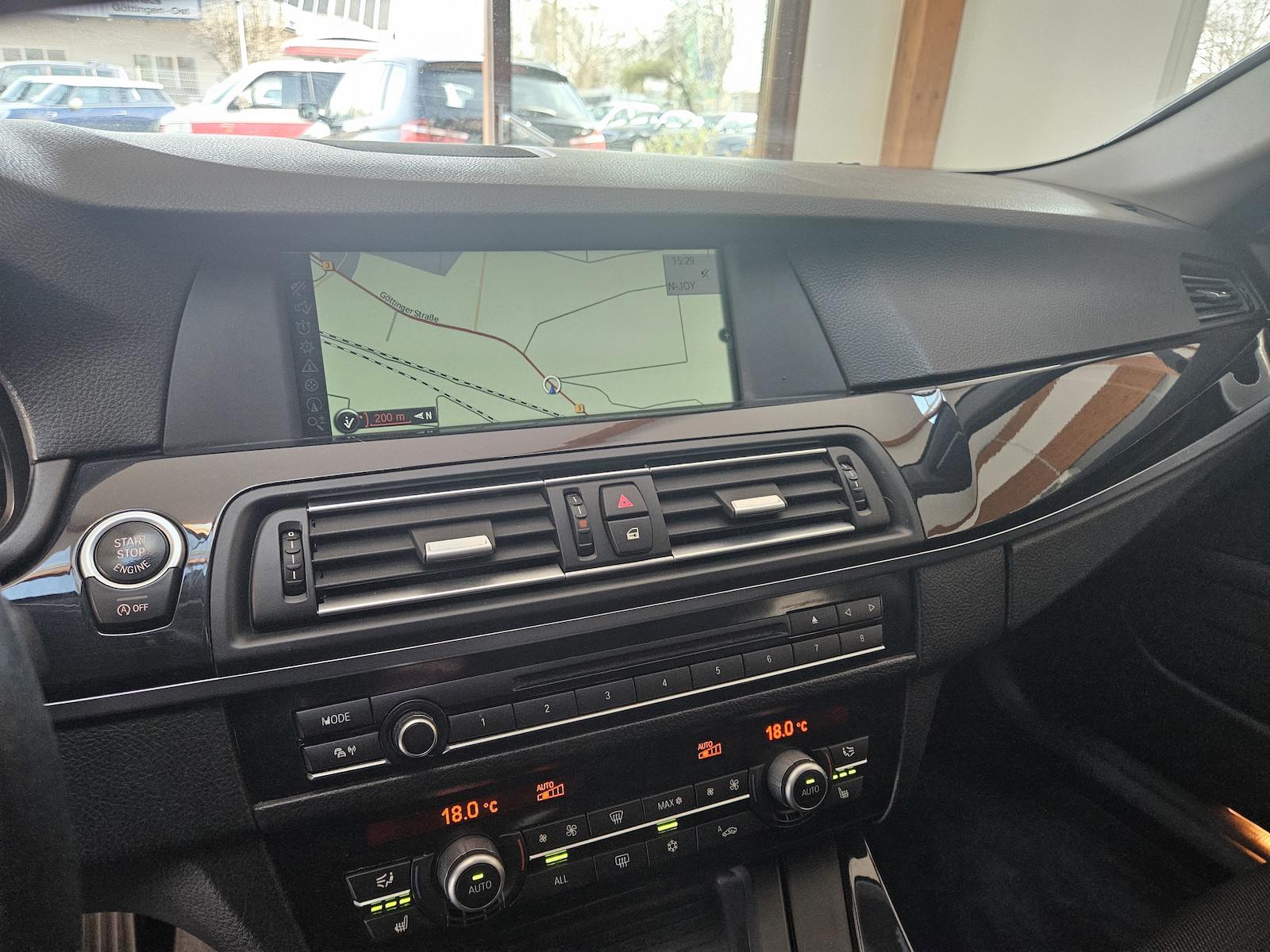BMW 520 2011 — photo 11