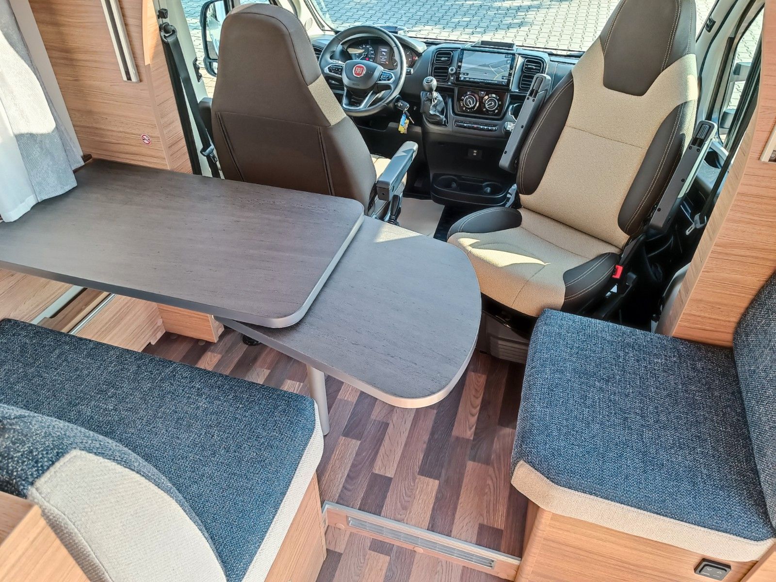 Fahrzeugabbildung Weinsberg CaraSuite 650 ME *Dachklima