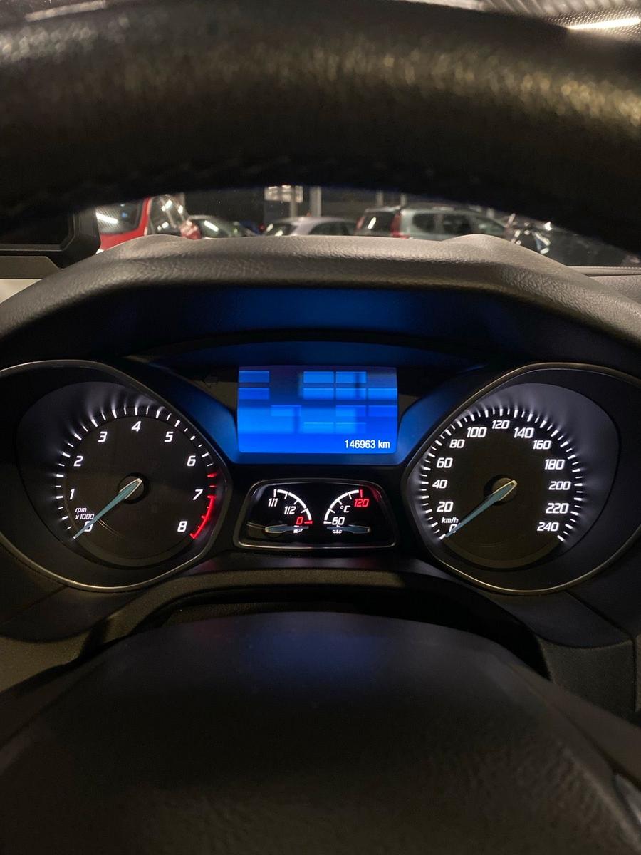 Ford Focus 2012 — photo 7