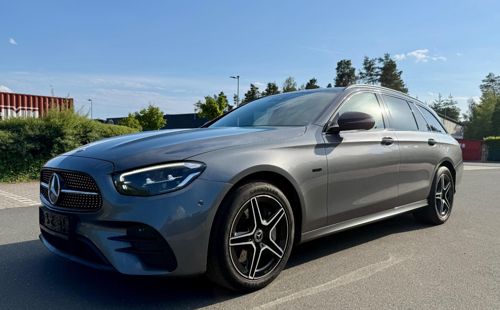Mercedes-Benz E 300 de T-Modell AMG Line AHK Standheizung
