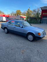 Mercedes-Benz 200E - Mercedes-Benz 200 aus 1992