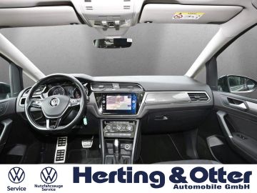 Volkswagen Touran - 11