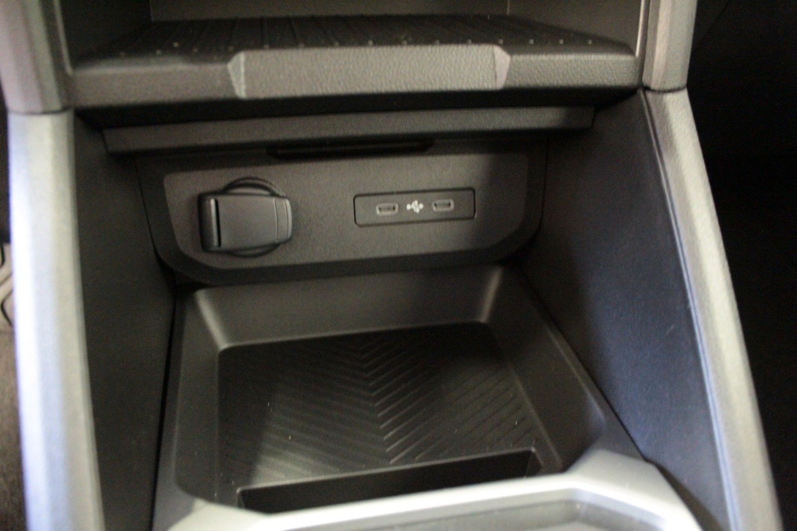 Fahrzeugabbildung Dacia Bigster hybrid 155 Expression*Winter-Plus-Paket*