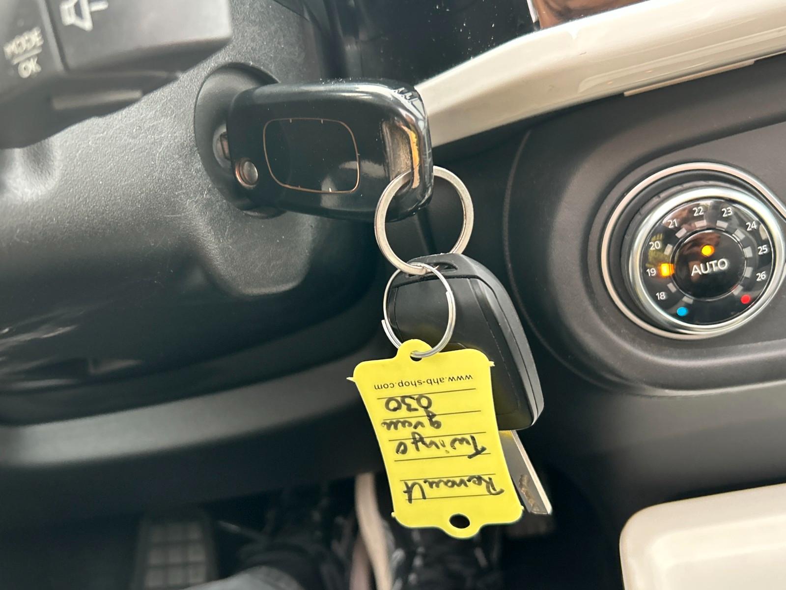 Renault Twingo Intens TCe 90 Klimaauto. Navi PDC Kamera