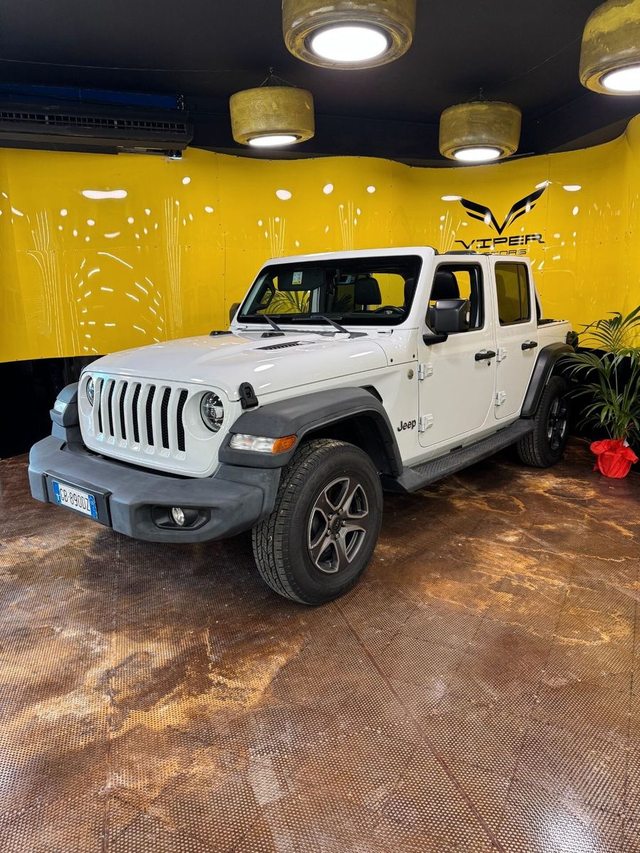 Jeep Wrangler Unlimited 2.2 Mjt II Night Eagle P imagem 3