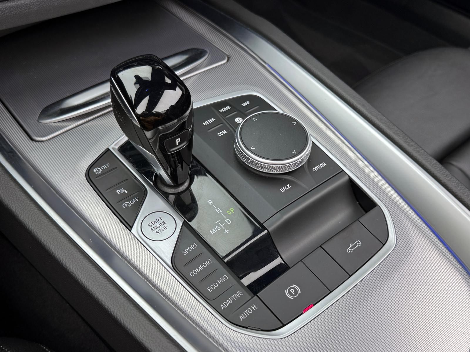 Fahrzeugabbildung BMW M40i M-PERFORMANCE/ACC/H&K/HUD/LIVE/DA+/RCAM/KEY