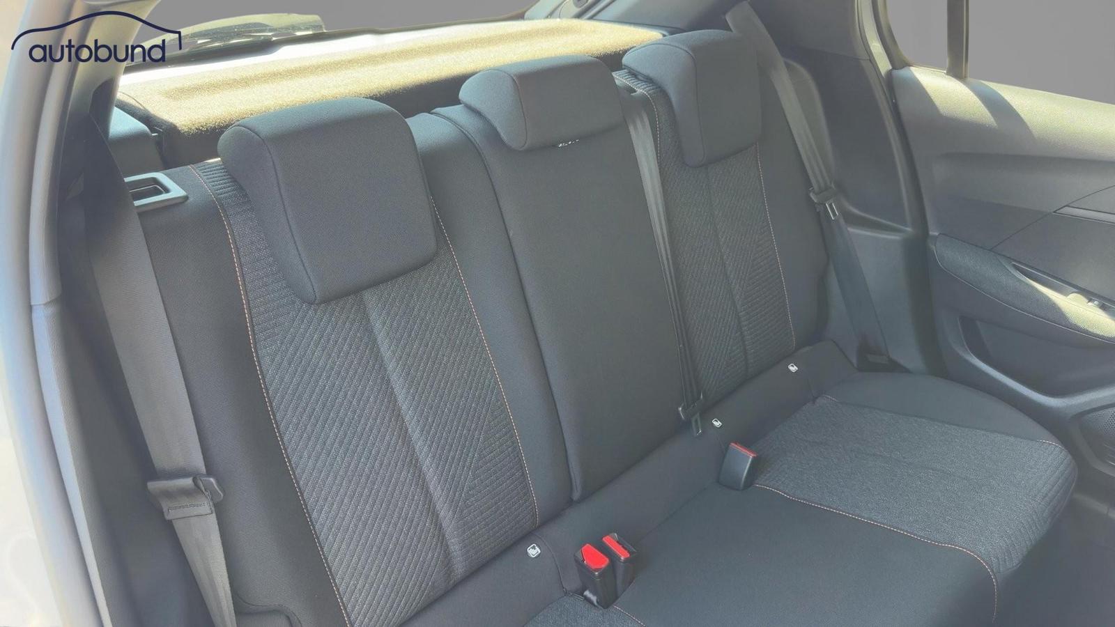 Peugeot II 1,2l Turbo Style LED Link NBA PDC SHA Shz