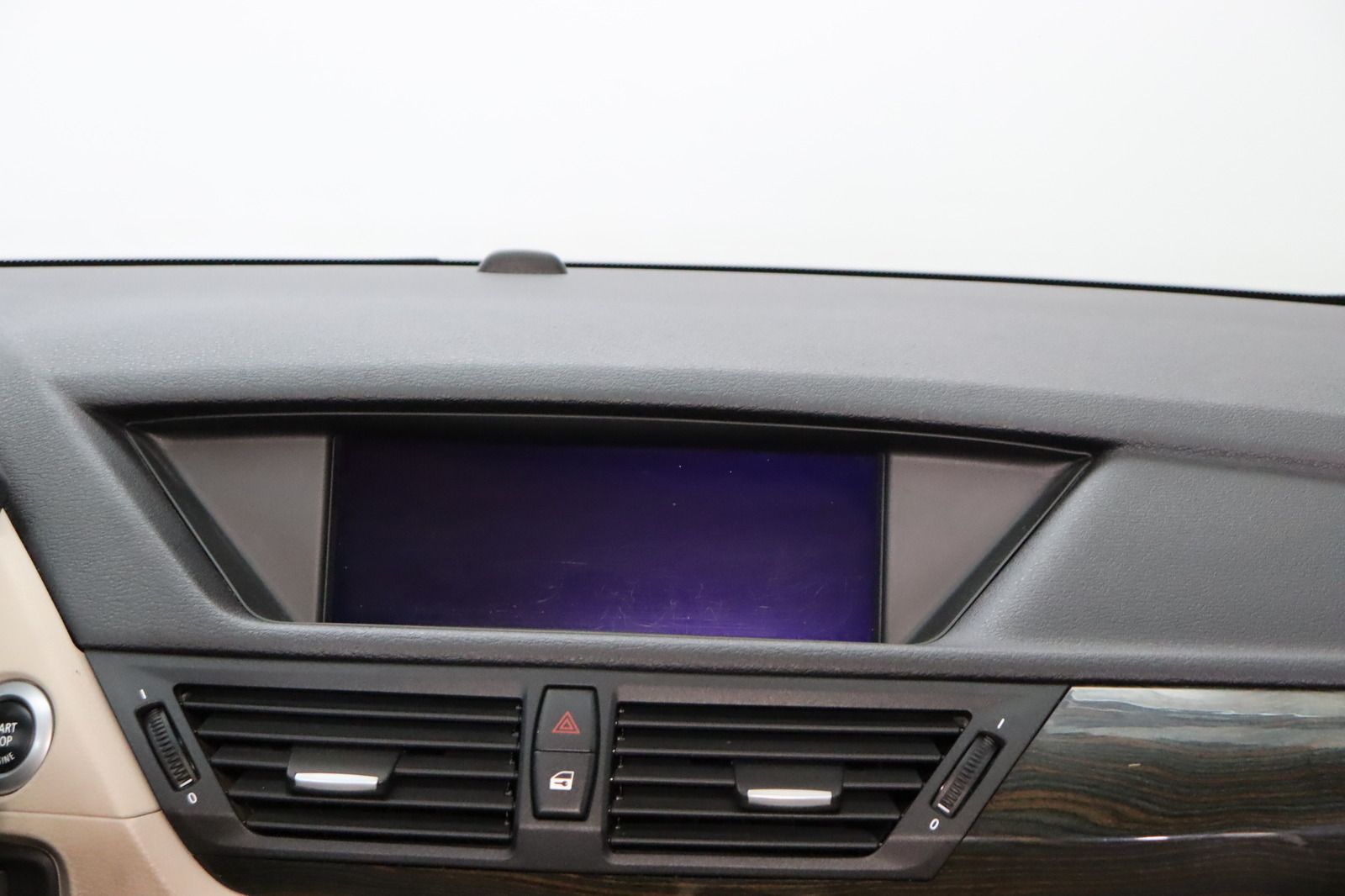 Fahrzeugabbildung BMW X1 xDrive28i * Pano * Leder * Xenon