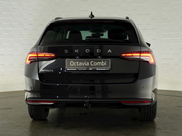 Octavia COMBI TOUR TSI+AHK+NAVI+SITZ-/LENKRADHEI