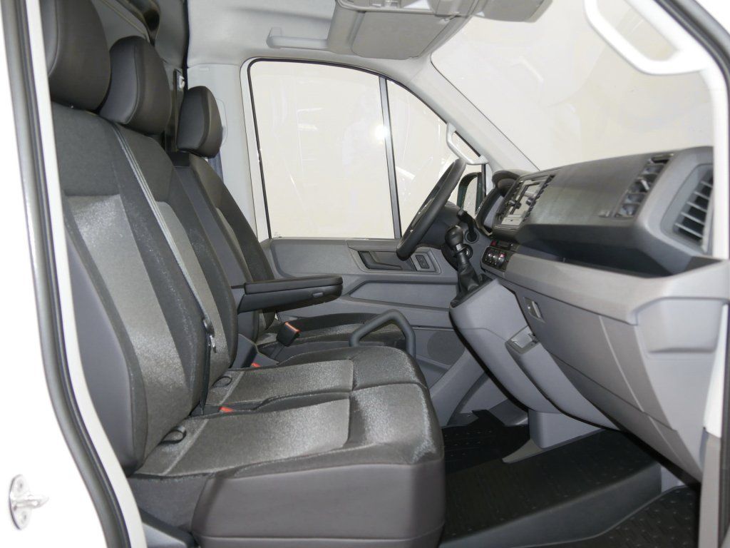 Fahrzeugabbildung Volkswagen Crafter Kasten 2.0 TDI MR Hochdach AHK Kamera