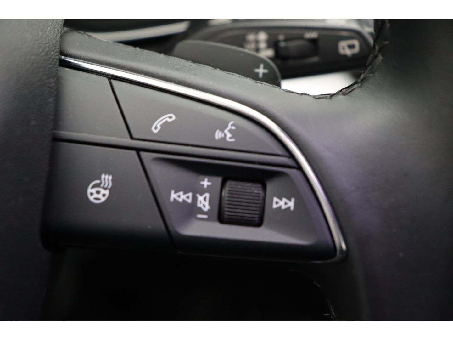 Fahrzeugabbildung Audi Q5 40 TDI quattro advanced AHK Elektr. Sitze
