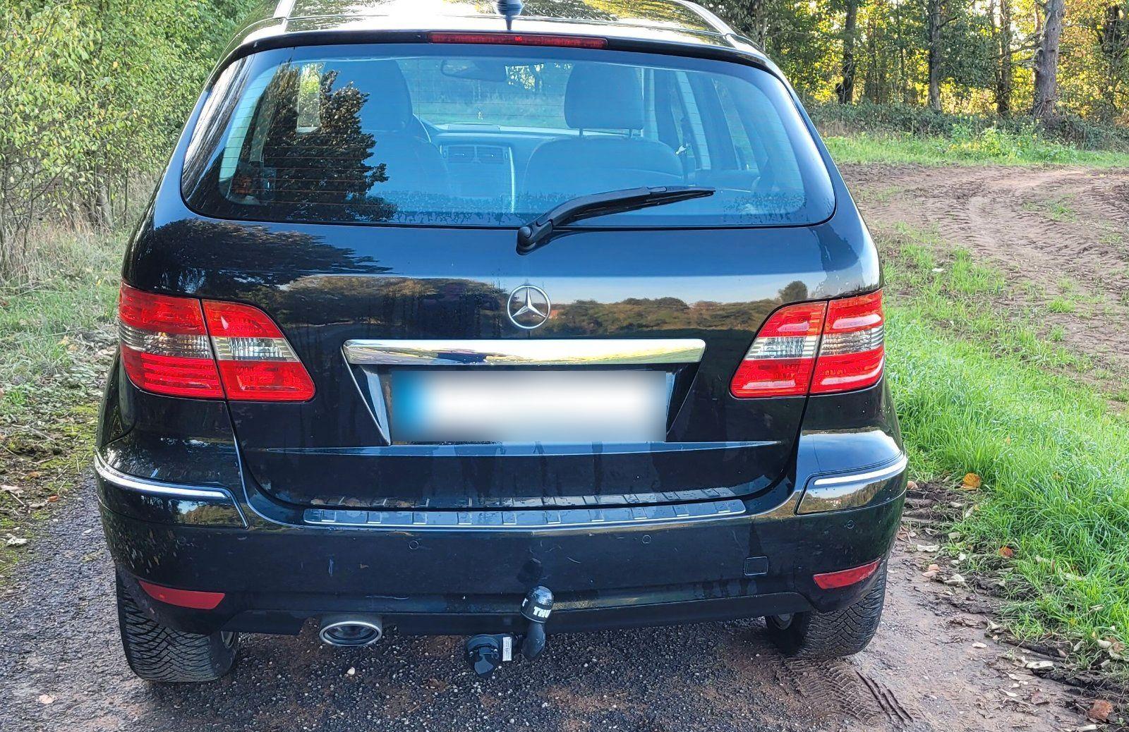 Mercedes-Benz B200 2011 — photo 5