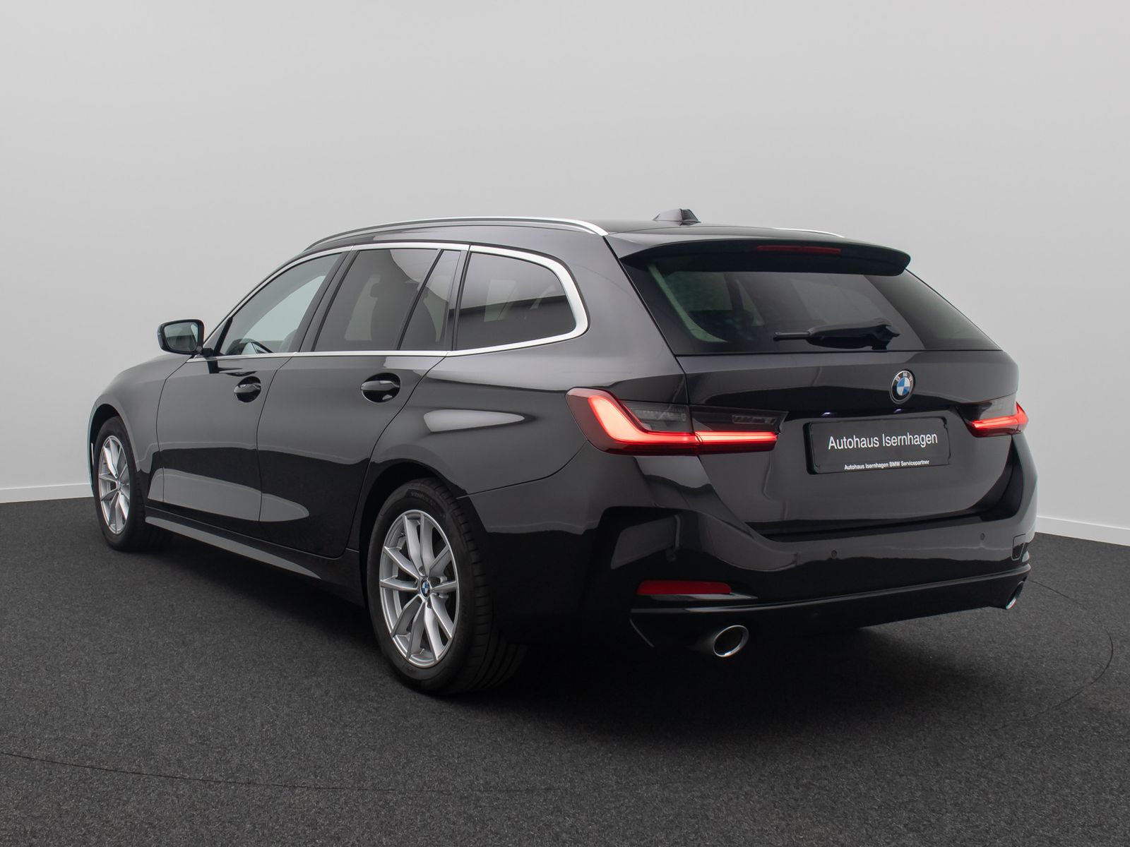 Fahrzeugabbildung BMW 318d GeschwindigReg DAB CockpitPlus Sportsitz