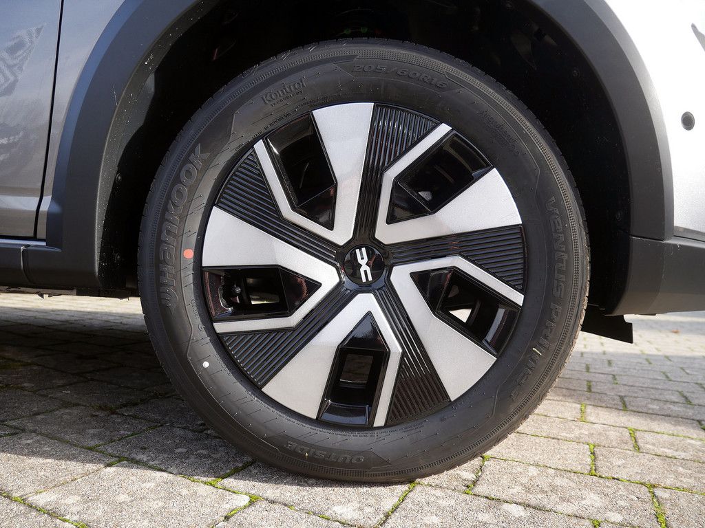 Fahrzeugabbildung Dacia Sandero Stepway Expression TCe 90