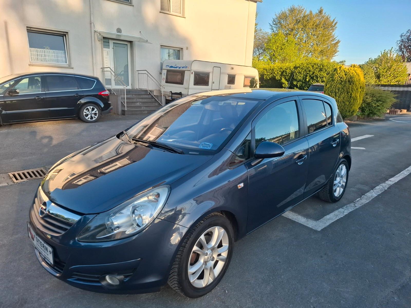 Opel Corsa D Sport/FAHRRADTREGER/1HAND/KLIMAAUTOMATIK