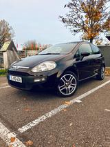 Fiat Punto Evo  Top Zustand,BT,PDC.. - Fiat Punto Evo in Stuttgart