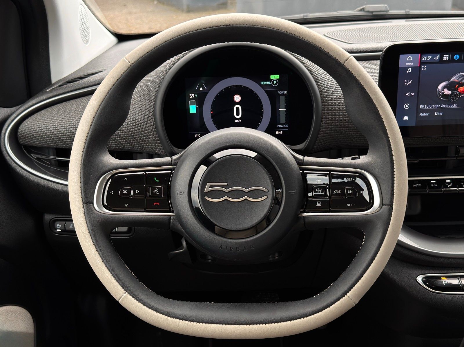 Fahrzeugabbildung Fiat 500e La Prima by Bocelli Leder CarPlay ACC CAM