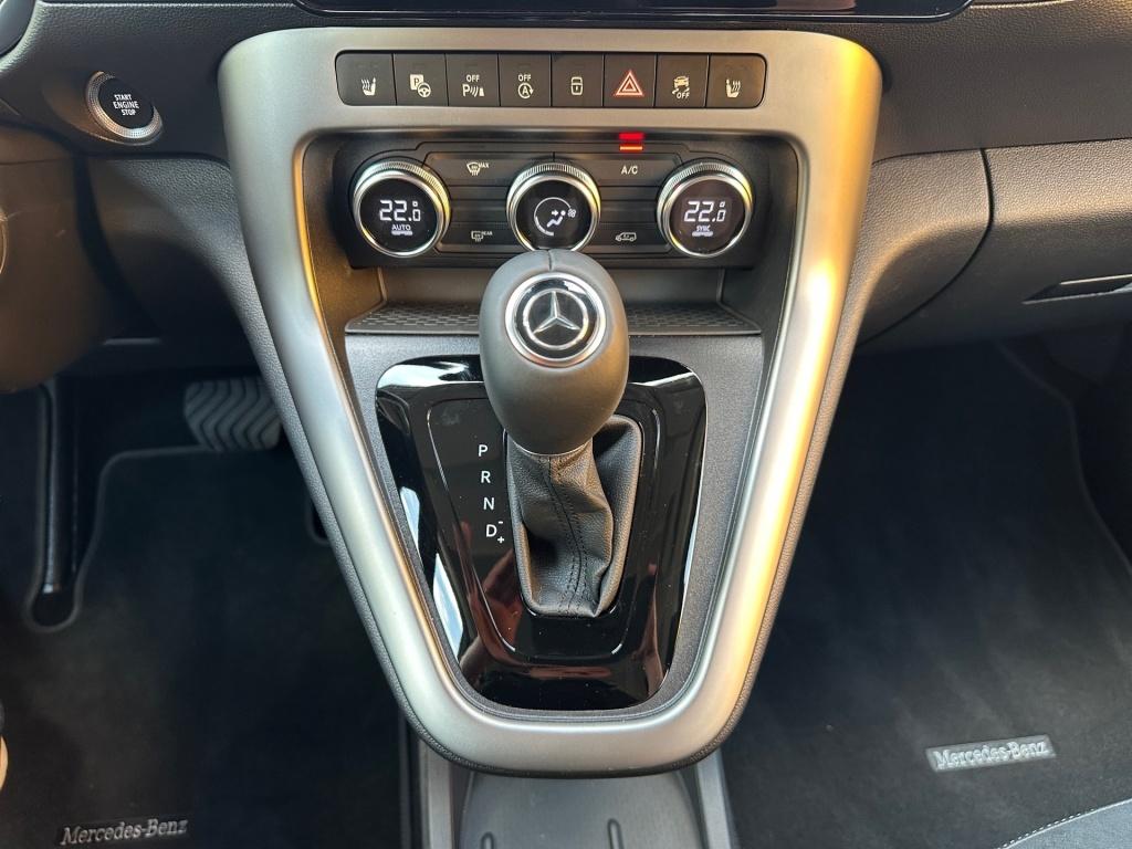 Mercedes-Benz T 180 PROGRESSIVE Lang Navi LED Kamera Tempomat
