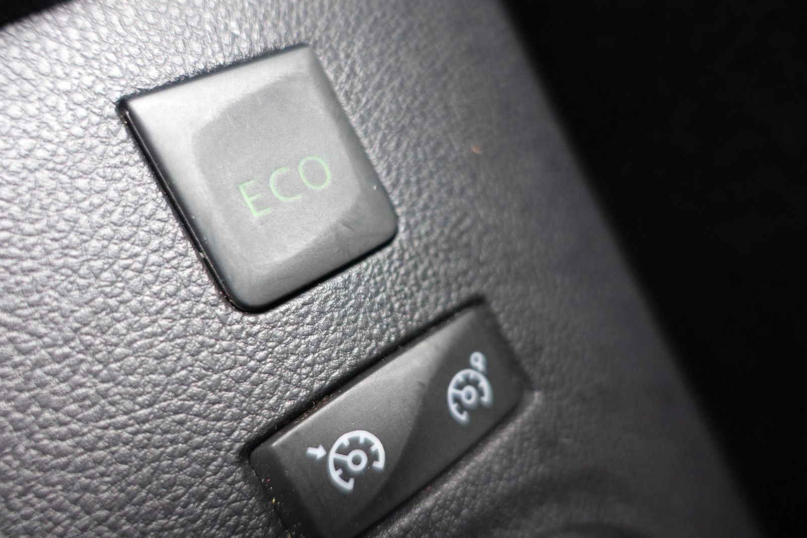 Fahrzeugabbildung Renault Captur BOSE Edition 1.3TCe,Navi,Sitzhzg,AHK,LED