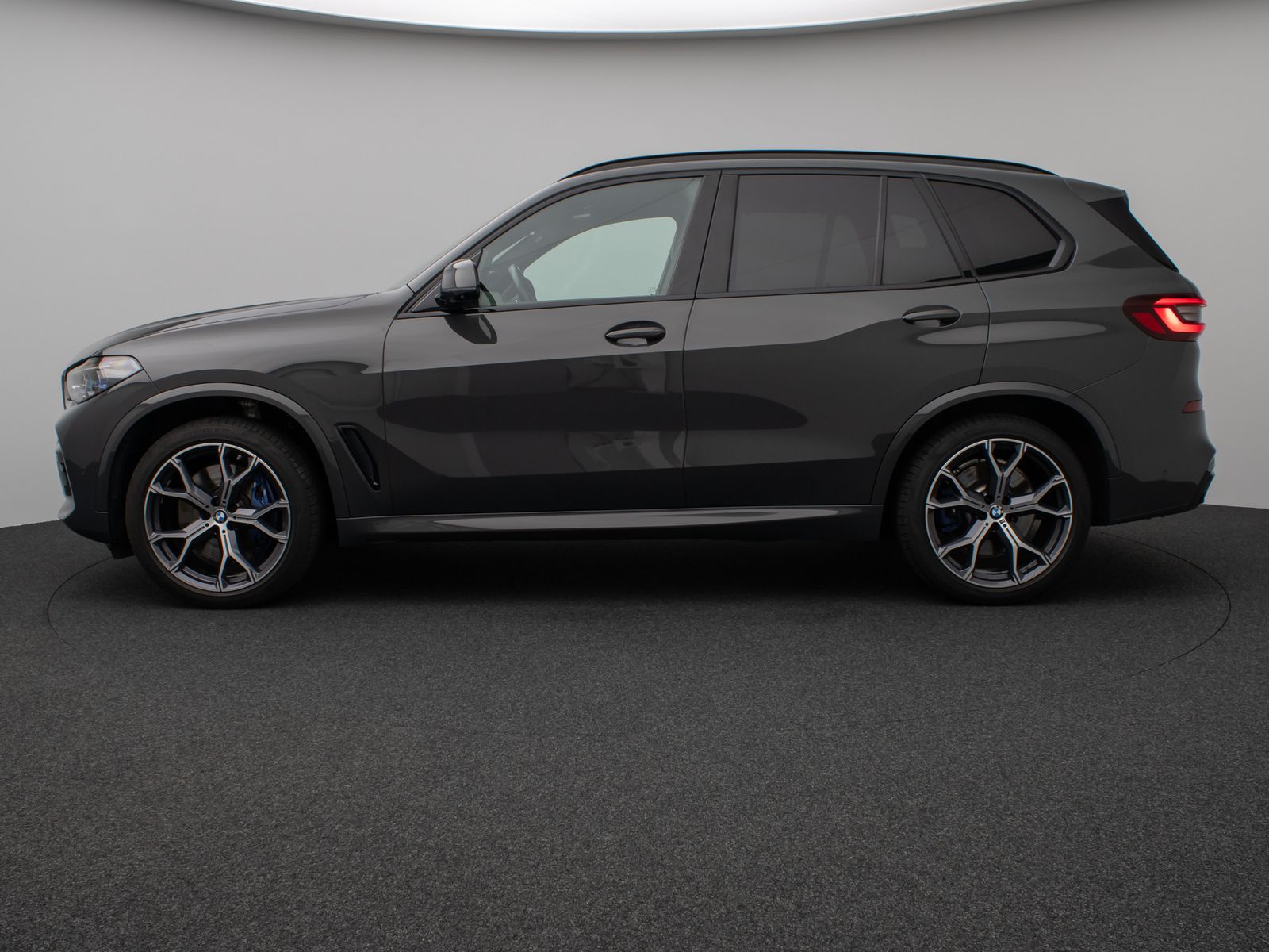Fahrzeugabbildung BMW X5 xD40d M Sport 360°Panorama Laser HUD B&W AHK
