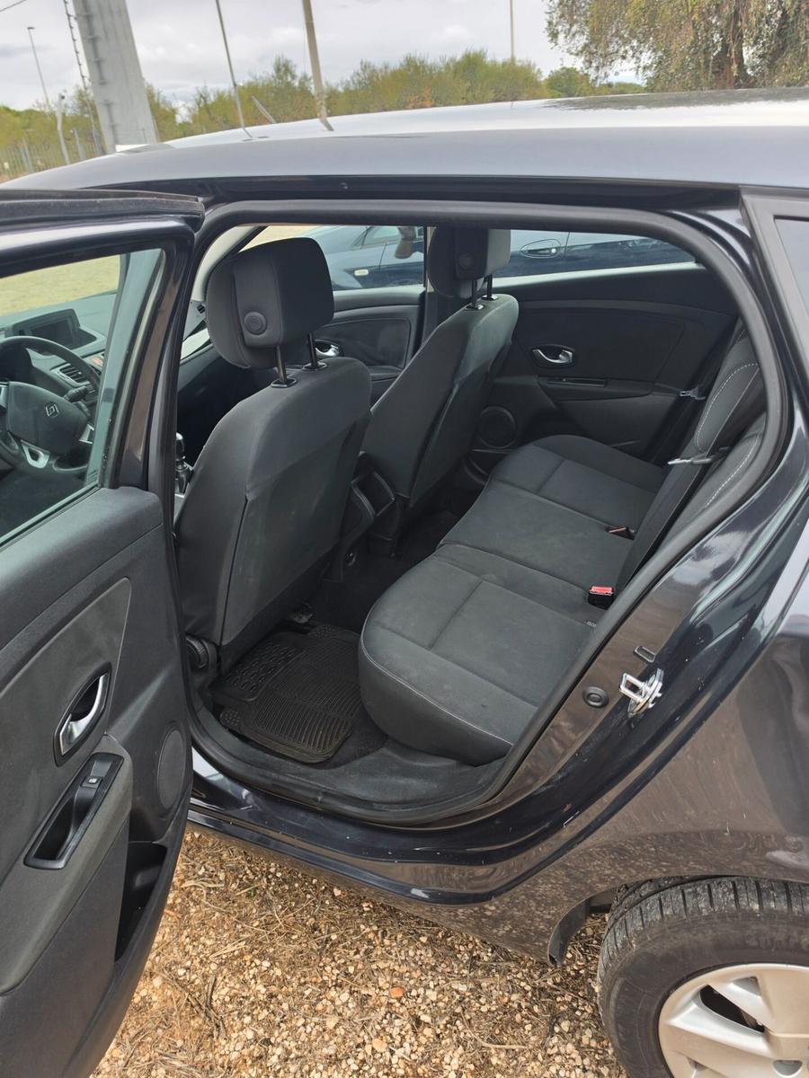 Renault Megane 2011 — photo 6