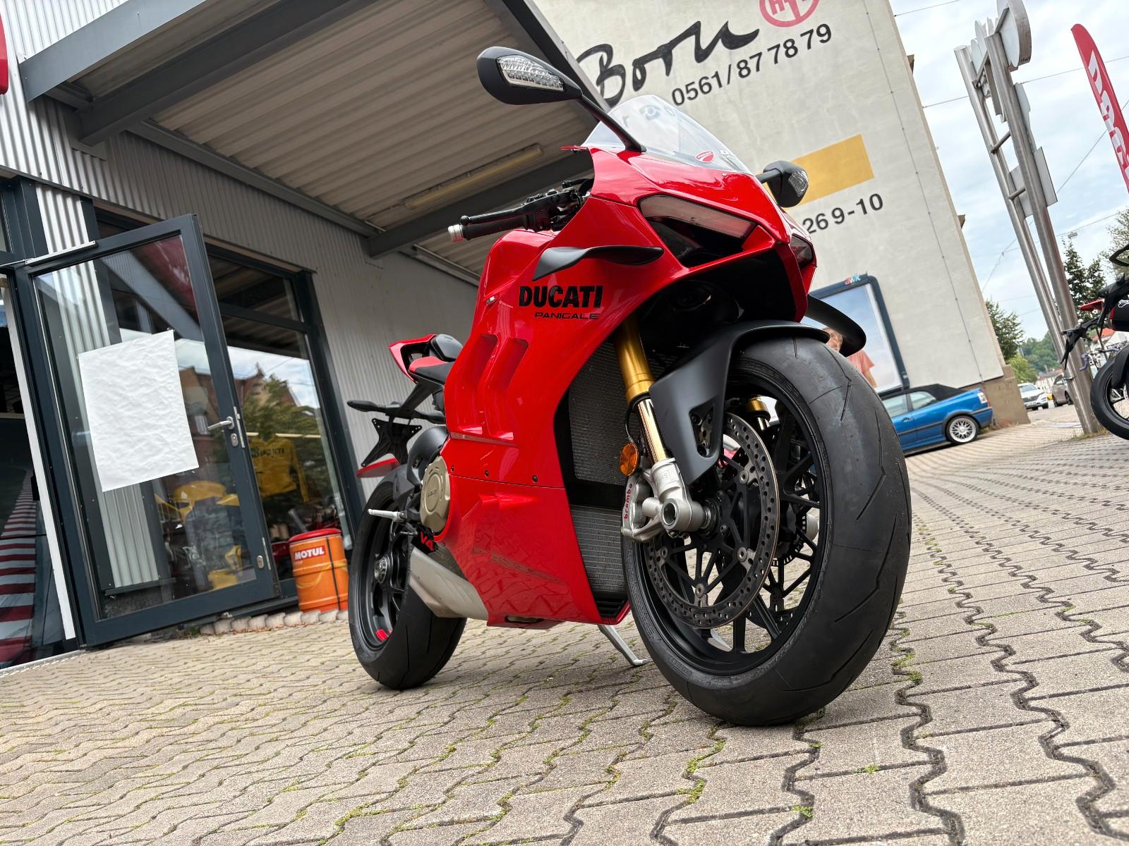 Ducati Panigale V4"S" / Service, Reifen, HU neu!