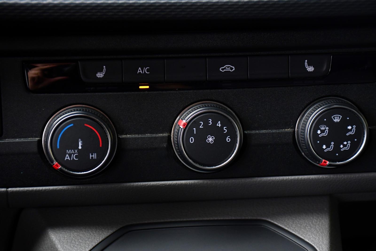 Volkswagen T6.1 Transporter Kasten lang AHK Kamera LED ACC