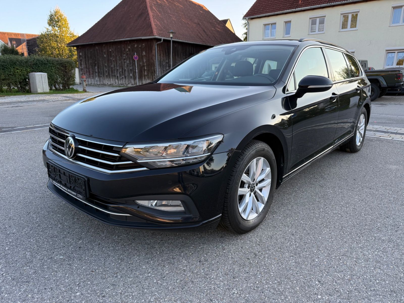 VW Passat Variant Business,LED,Navi,R-Kamera