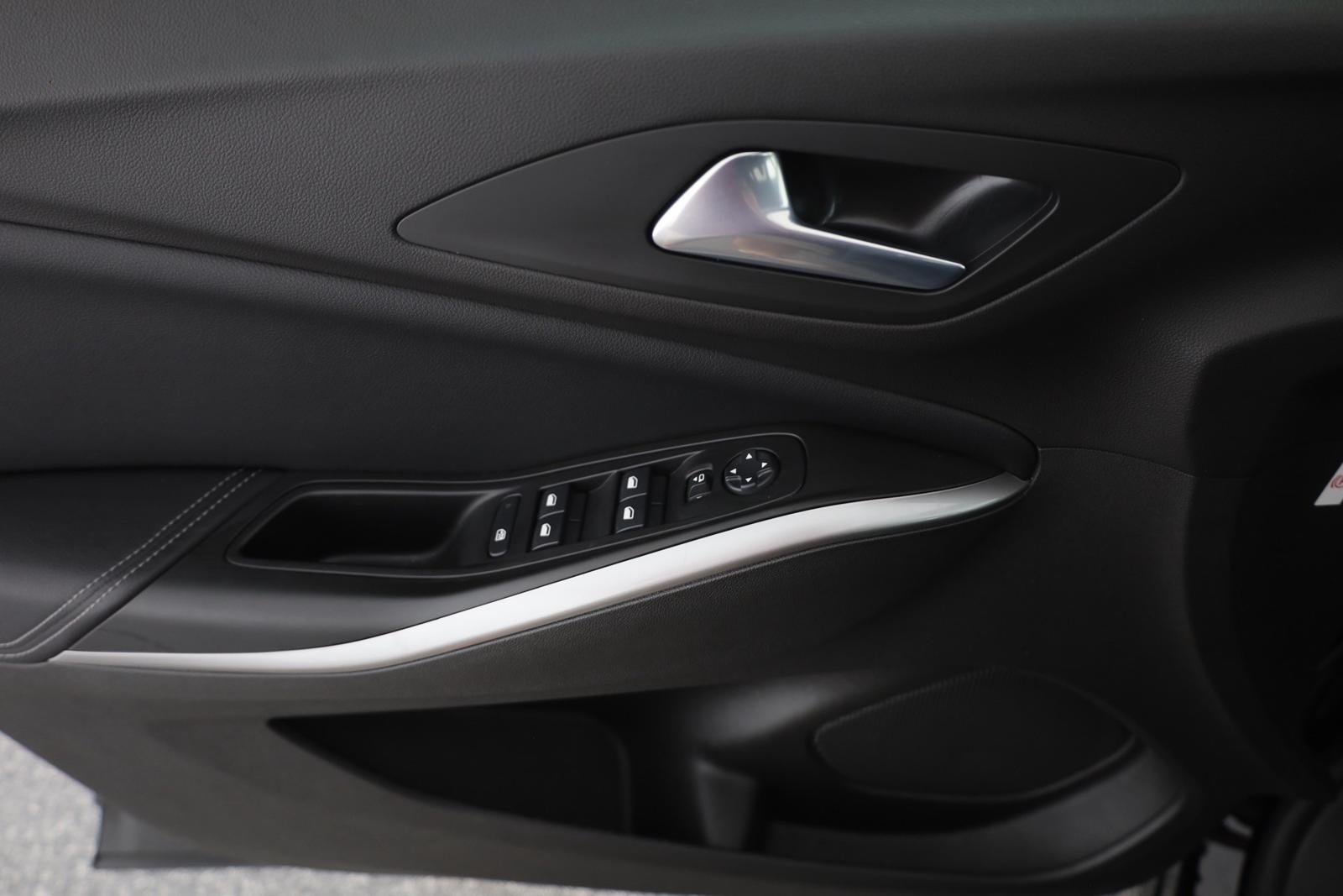 Opel Grandland 1.2 GS Line LED Navi 360° Kamera DAB