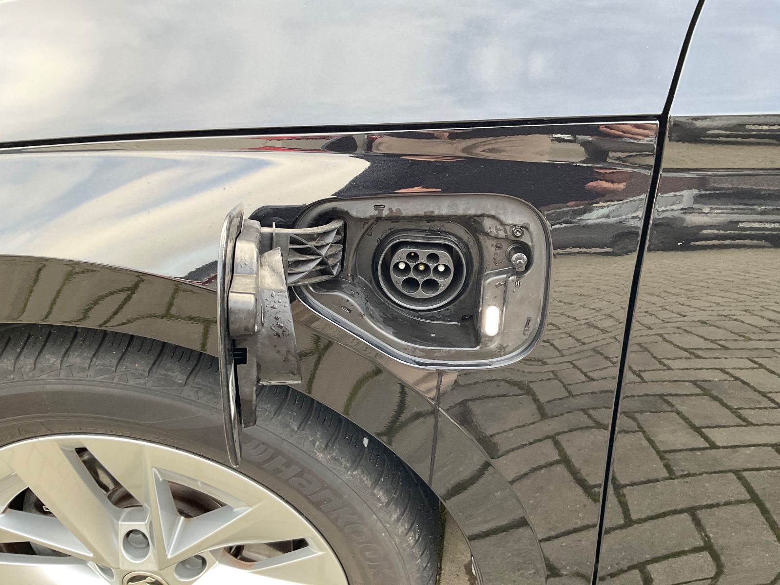 Fahrzeugabbildung SKODA Octavia Combi 1.4 TSI iV DSG,HeadUp,Navi