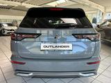 Mitsubishi Outlander 2.4L PHEV TOP 2-Farb * 8 J. Garantie * - Mitsubishi Outlander: Plug-In Hybrid, Geländewagen, Automatik