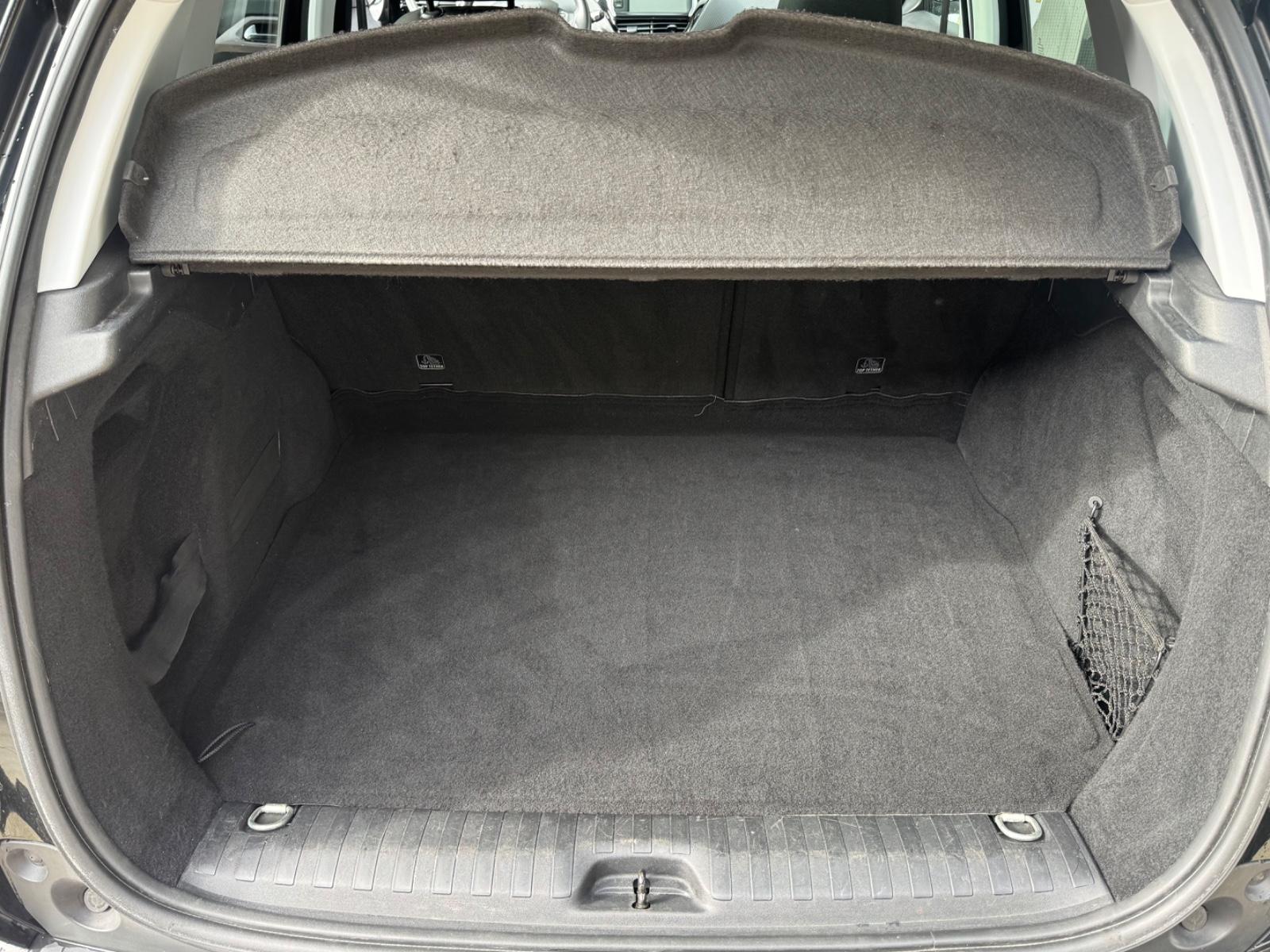 Peugeot 2008 Style*2.HAND*NUR 87TKM*PANO*NAVI*TEMPO*PDC