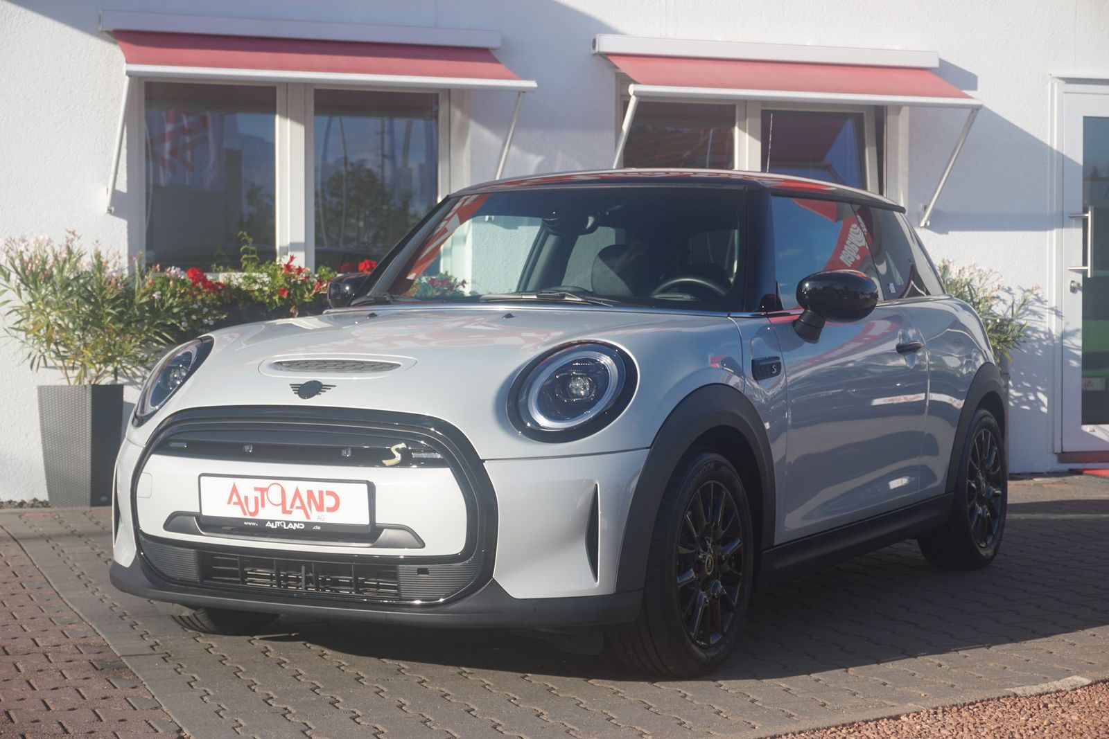 MINI Mini Cooper SE Trim S Aut. LED Navi Sitzheizung imagem 2