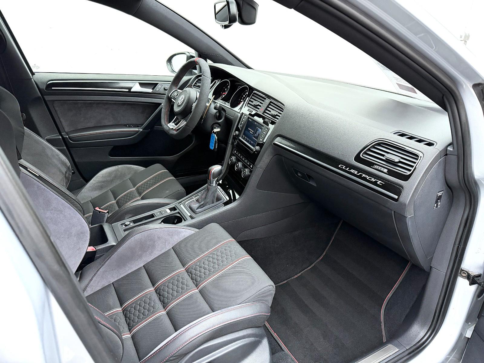 Volkswagen Golf VII Lim. GTI Clubsport BMT *OZ*AIRLIFT*SHZ