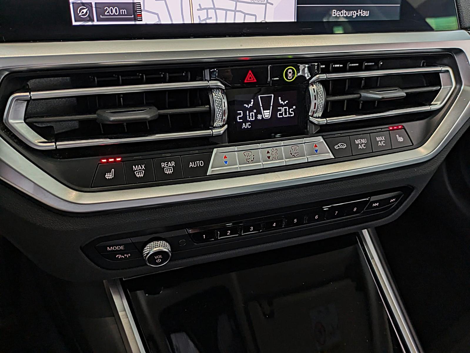 BMW 330d xDrive SAG LUXURY LEDER VIRTUAL  PANO LED