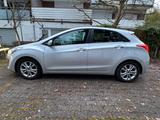 Hyundai i30 1.6 GDI Style Navi Kamera PDC Xenon - Hyundai i30: Style