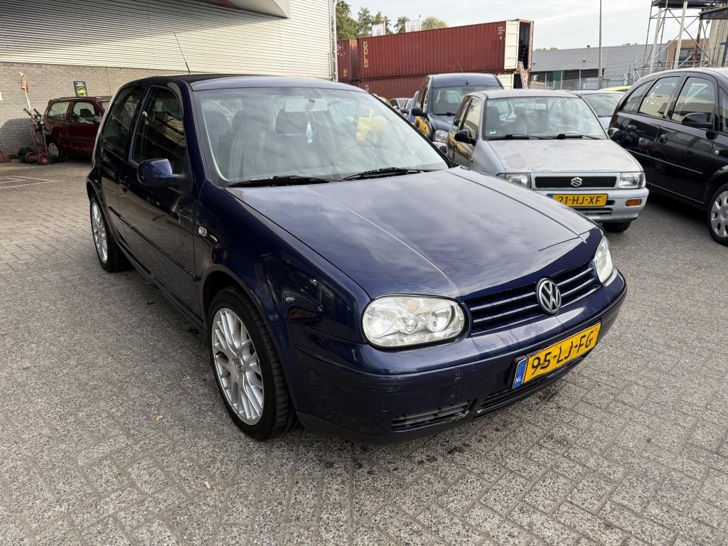Volkswagen Golf 1.6-16V
