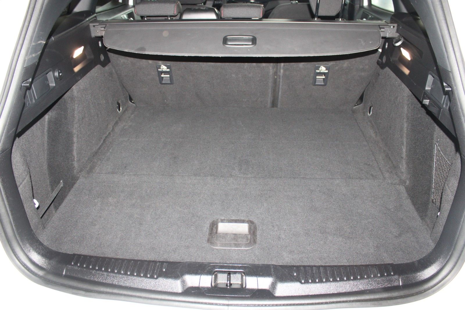 Fahrzeugabbildung Ford Focus ST-Line Aut. LED ACC BLIS WinterPaket uvm.