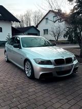 BMW E90 330d xDrive LCI M-Paket - BMW 330: 330d E90