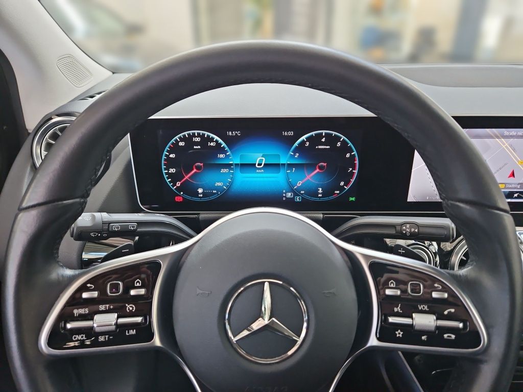 Fahrzeugabbildung Mercedes-Benz B 200 AHK AUT Kam. KlimaA LED Navi PDC ParkAss