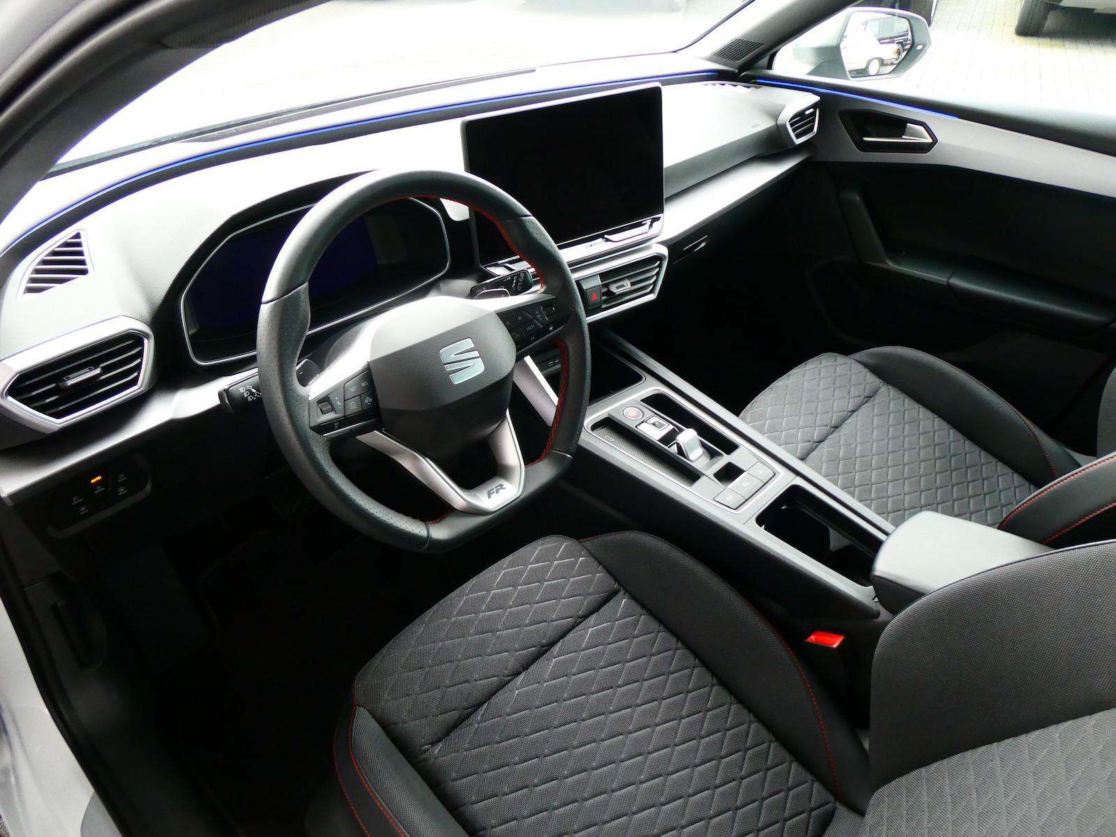 Seat Leon 1.5 eTSI 110 kW FR, Fahrassistenz-Paket L