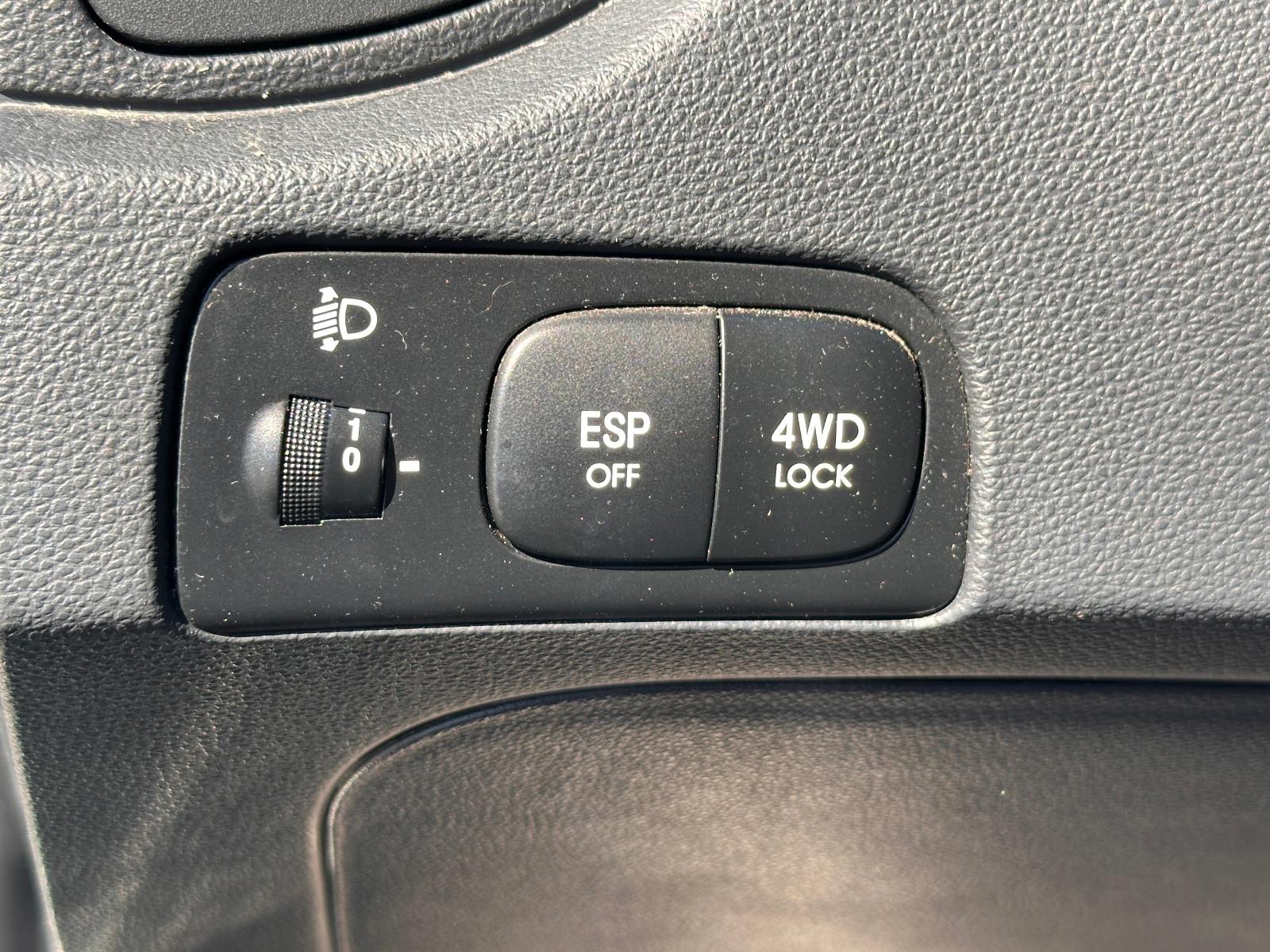 KIA SPORTAGE - 2.0 4WD - 141 CV - 4X4 - BVM
