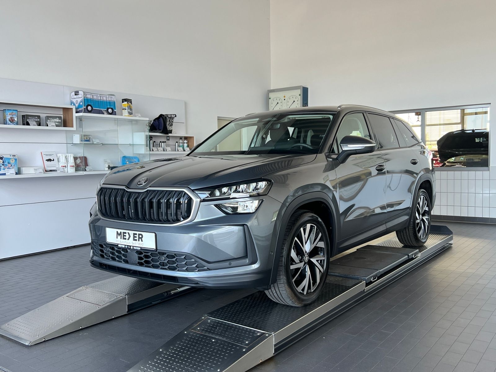 Fahrzeugabbildung SKODA Kodiaq Selection 2.0 TDI DSG 4x4 *7-Sitze, AHK,