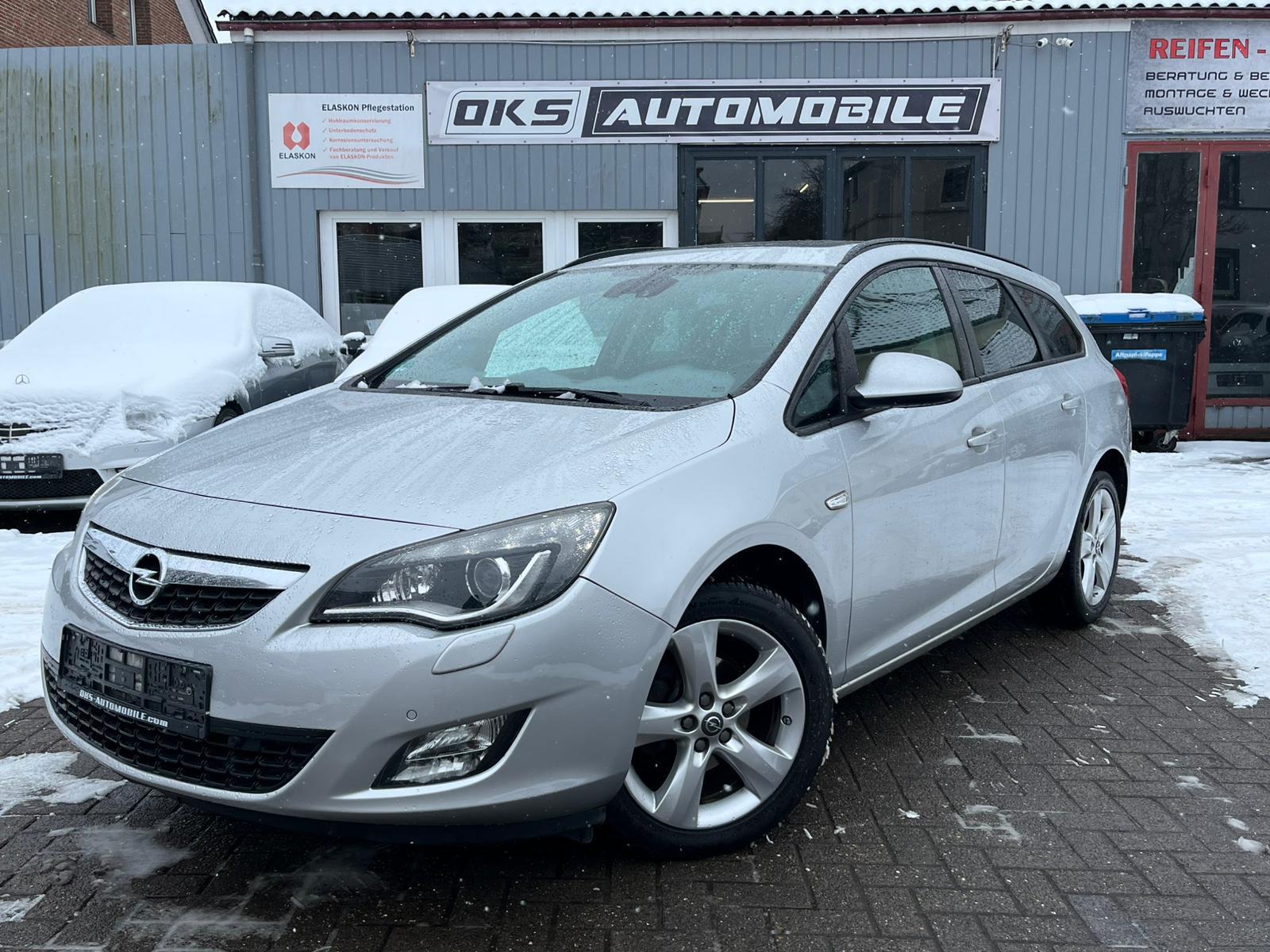 Opel Astra J Sports Tourer 1.4 BI-XENON SHZG NAVI PDC