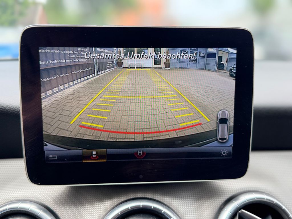 Mercedes-Benz CLA 180 Shooting Brake Aut. RKam LED Sportsitze – Ansicht 9