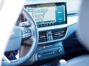 Bild 12 Ford Focus 125 PS Klimaauto. PDC v+h+Kamera Voll LED