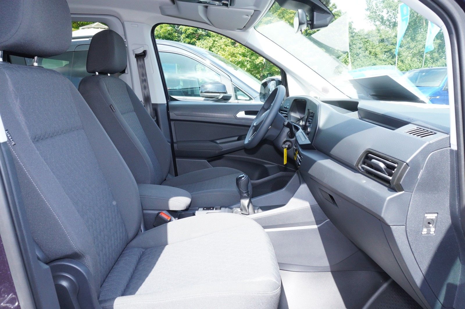 Fahrzeugabbildung Volkswagen Caddy Life 2,0 TDI Alu Klima Sitzhei. Lederlenkr
